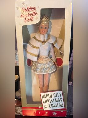 RARE BOB MACKIE 2006 Radio City Holiday Parade Doll in White & Gold Outfit